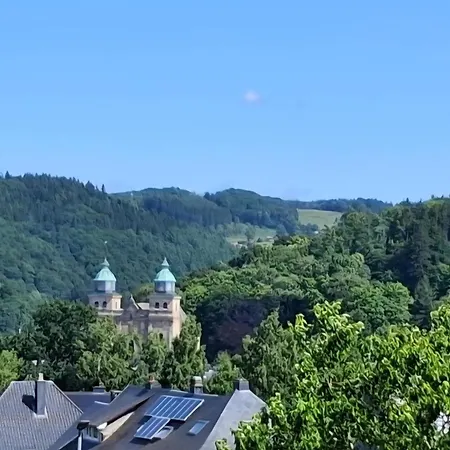 Les Mesanges Bleu Bed & Breakfast 3*