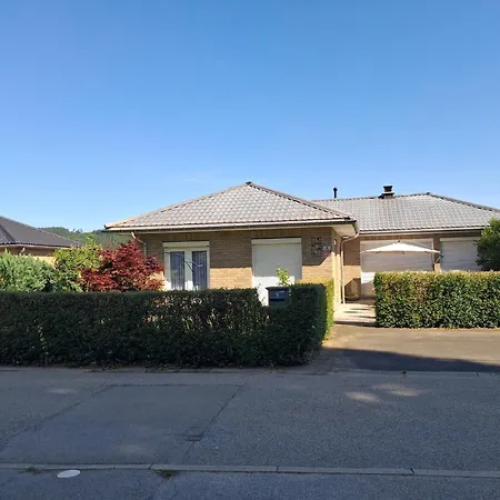 Les Mesanges Bleu Bed & Breakfast